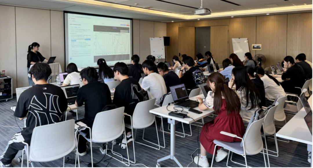 点赞！西安明德理工学院获微专业建设双项大奖！