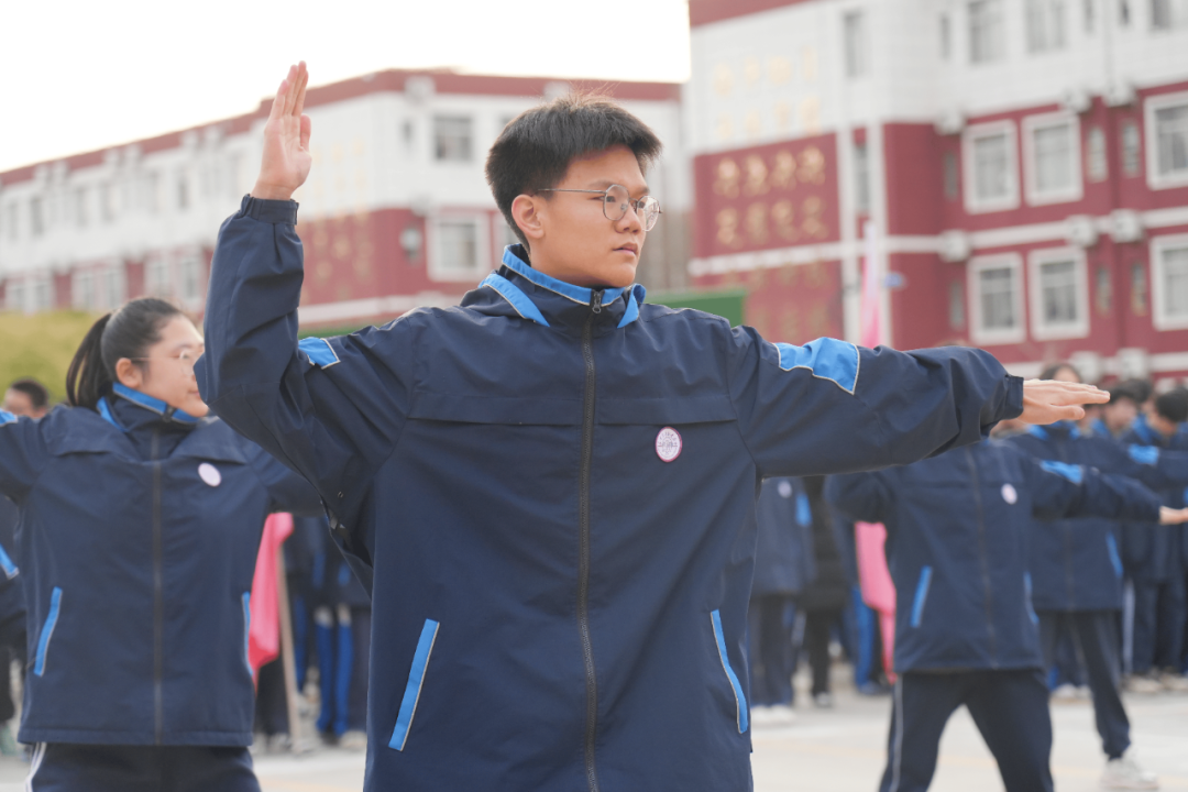 武动青春，扬我风采！西安育华职业高中首届武术操评比大赛圆满落幕