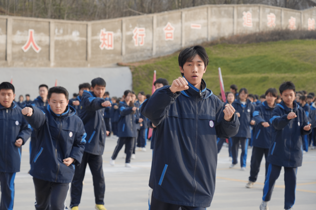武动青春，扬我风采！西安育华职业高中首届武术操评比大赛圆满落幕