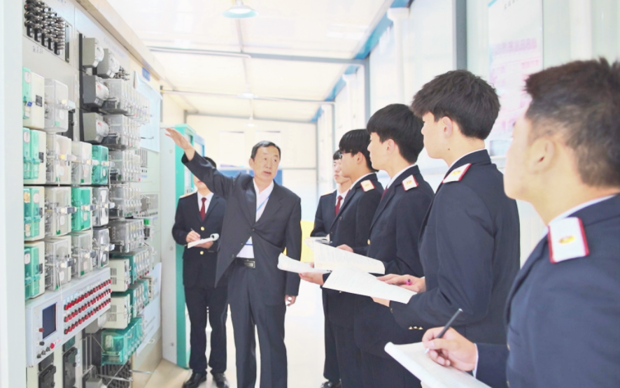 告别纸上谈兵！西安铁道技师学院实训室解锁你的职业通行密码