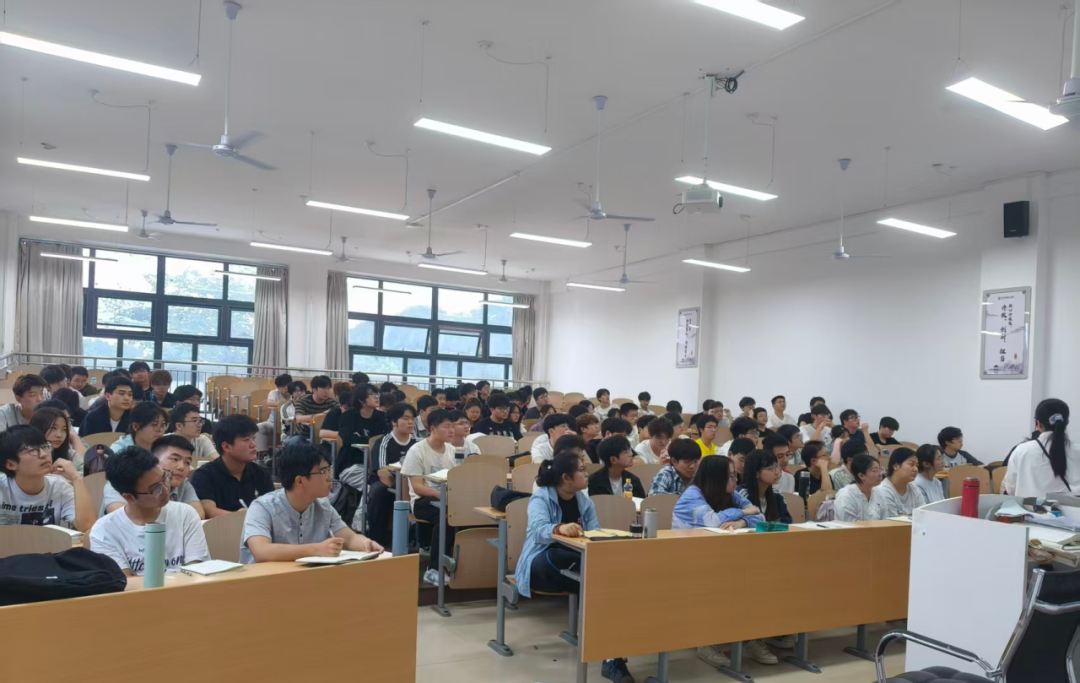 喜报丨西安明德理工学院教师在全国智慧课程创新大赛上再创佳绩