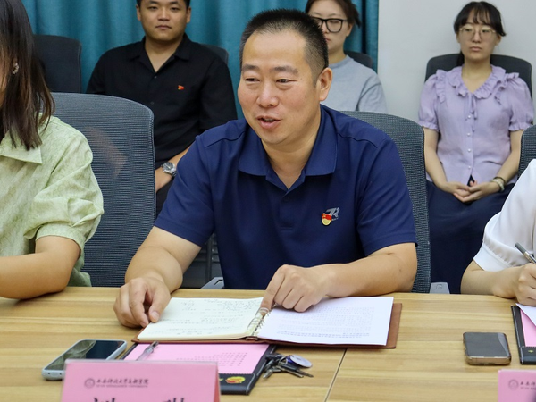 西安科技大学高新学院成功召开2025年西部计划志愿者座谈会！