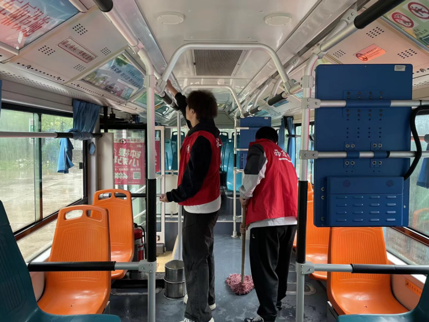 西京学院在第七届陕西省青少年公益项目大赛中斩获佳绩