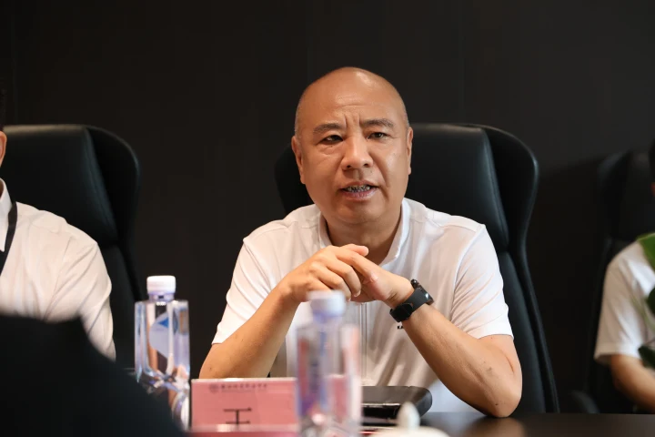 西安海棠职业学院与北京宏强富瑞集团开启深度合作