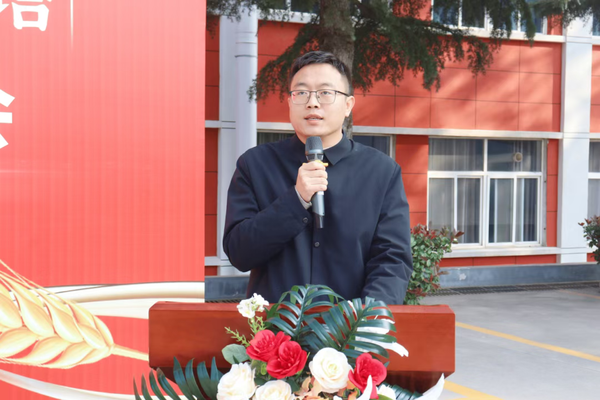 西安育华职业高中教学副校长 杨笛 西安育华职业高中教学副校长 杨笛