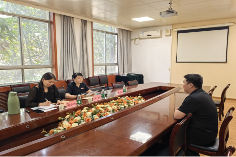 陕西德瑞敬老集团走进西京学院开展专场招聘会