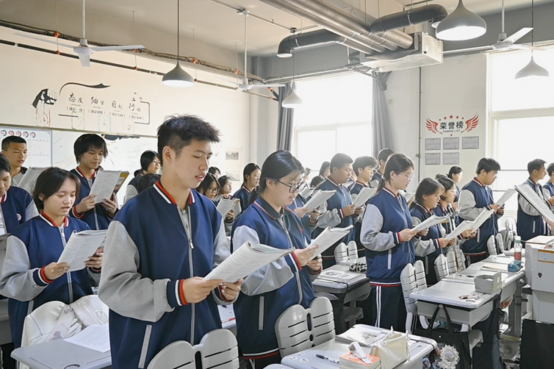 "艺术+语言"双翼齐飞 西安博雅艺术职业高中学子在2025年长安区英语技能大赛中喜获佳绩