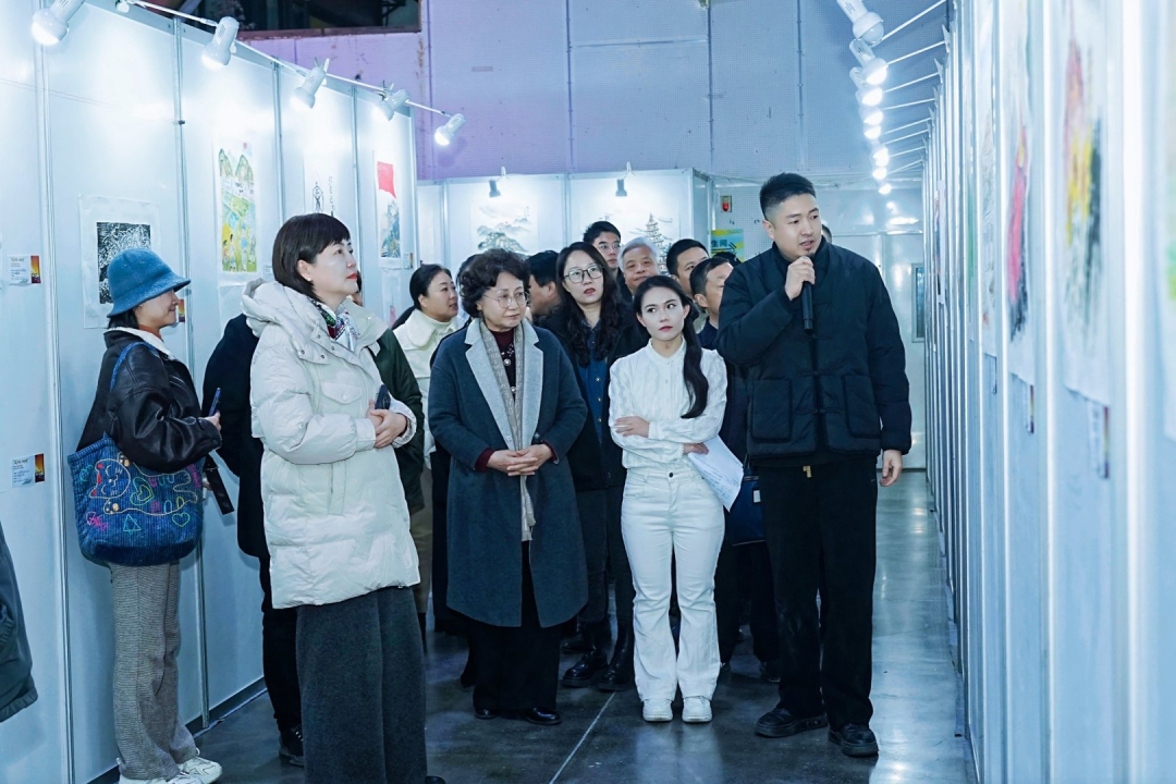 西安博雅艺术职业高中师生用美术作品让延安精神闪耀新时代