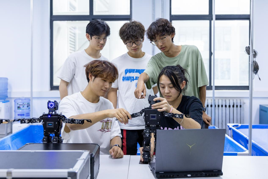 《中国教育报》西安明德理工学院“学在明德”学风品牌建设育人经验