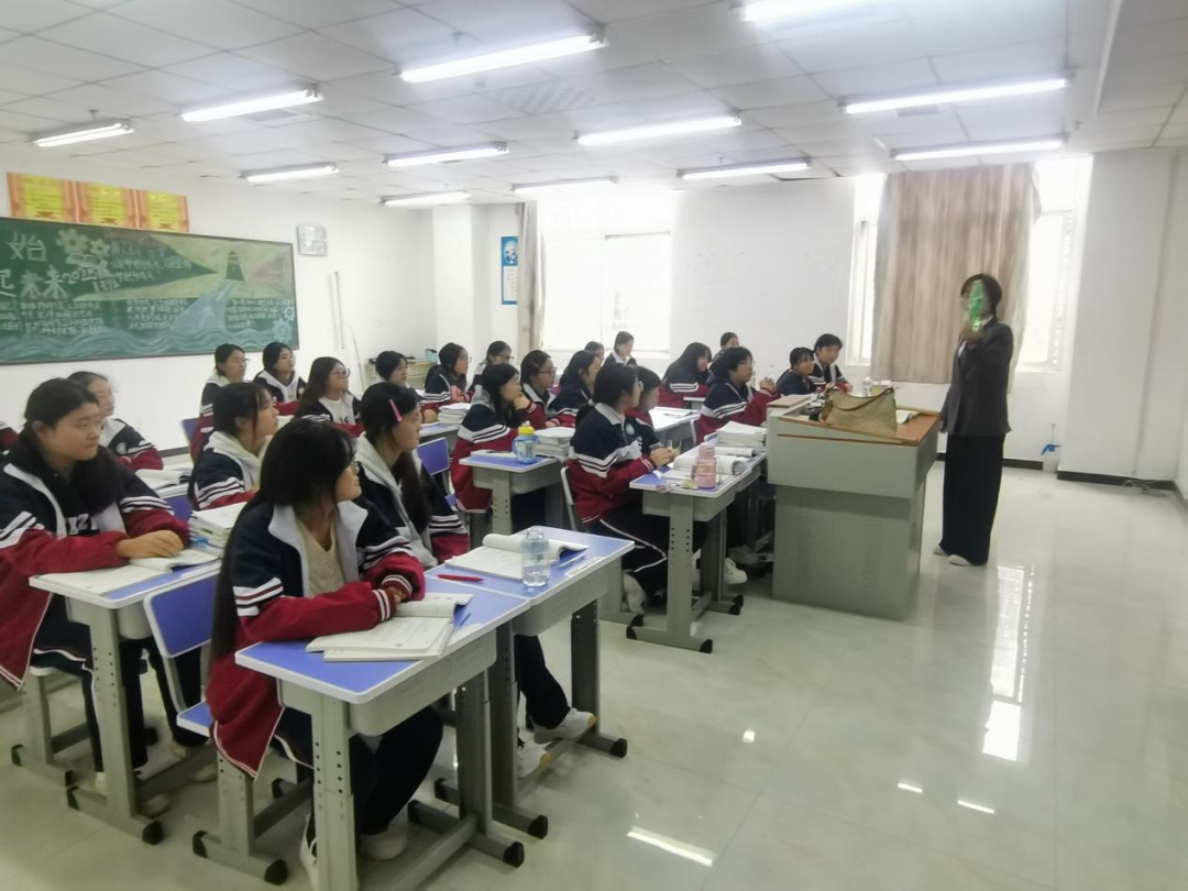 陕西省高教系统职业中等专业学校开展团体心理拓展活动