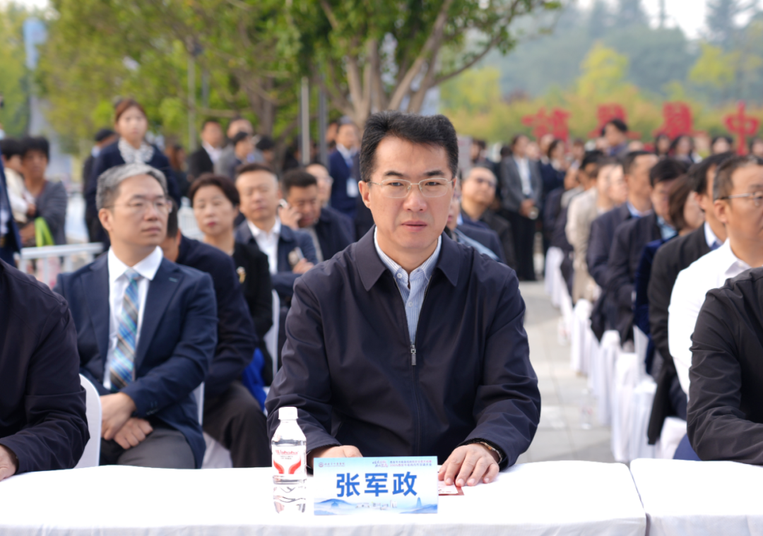 西京学院与西安市中医医院签署多项协议，合作迈入新阶段