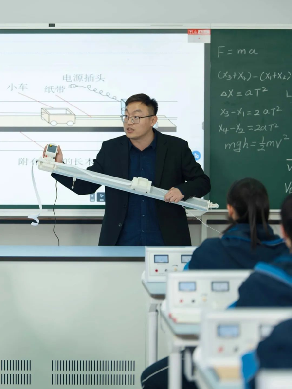 征集志愿丨“西安育华职业高中综合高中班试点”征集志愿开启！