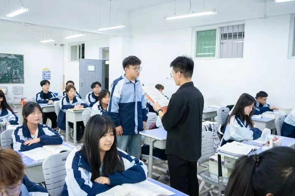 征集志愿‼️“西安交通职业学校综合高中班试点”征集志愿开启!