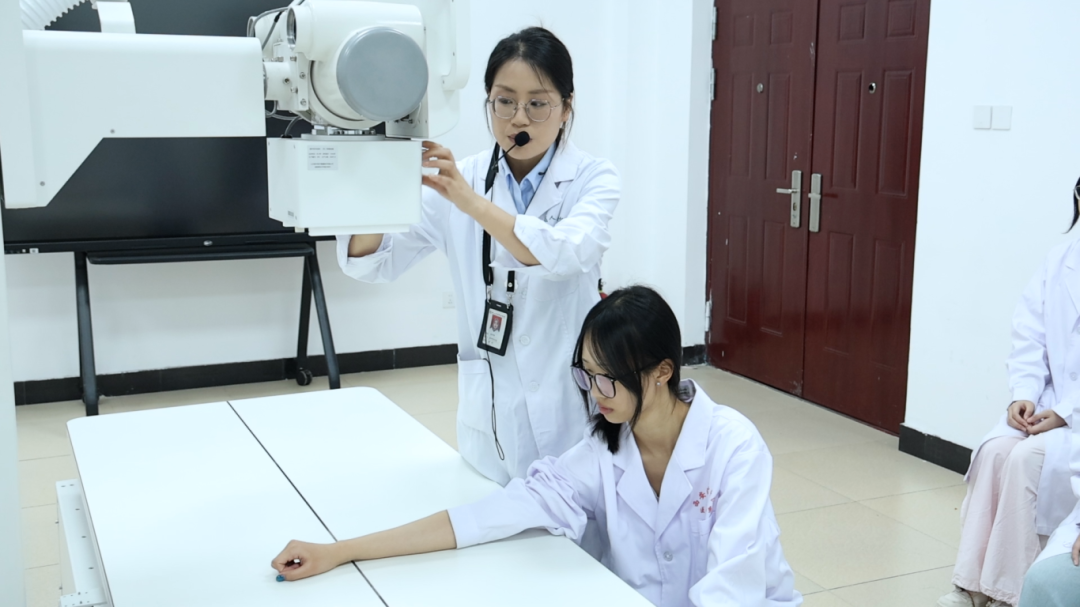 实训零距离｜探秘西安海棠职业学院医学技术系医学影像实训室
