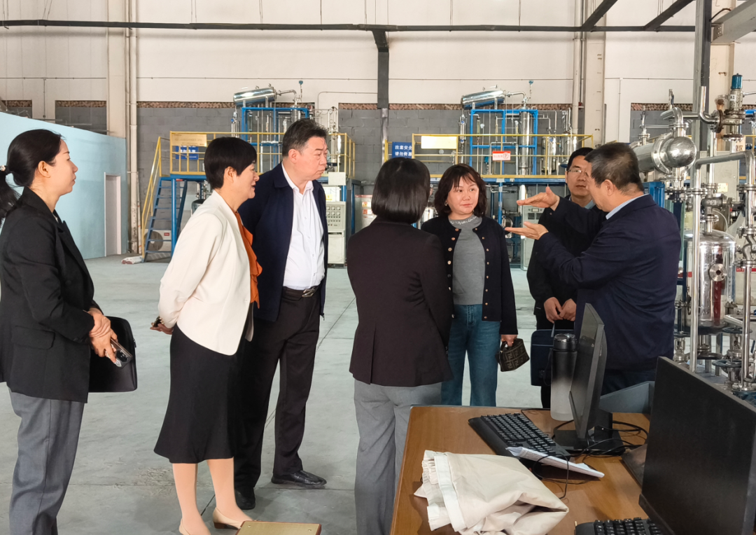 西安市总工会考察西安石油化工技工学校“工匠学院”建设