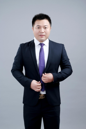 杨鹏谦压缩.png