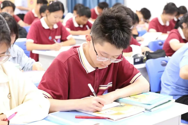 征集志愿丨“西安育华职业高中综合高中班试点”征集志愿开启！