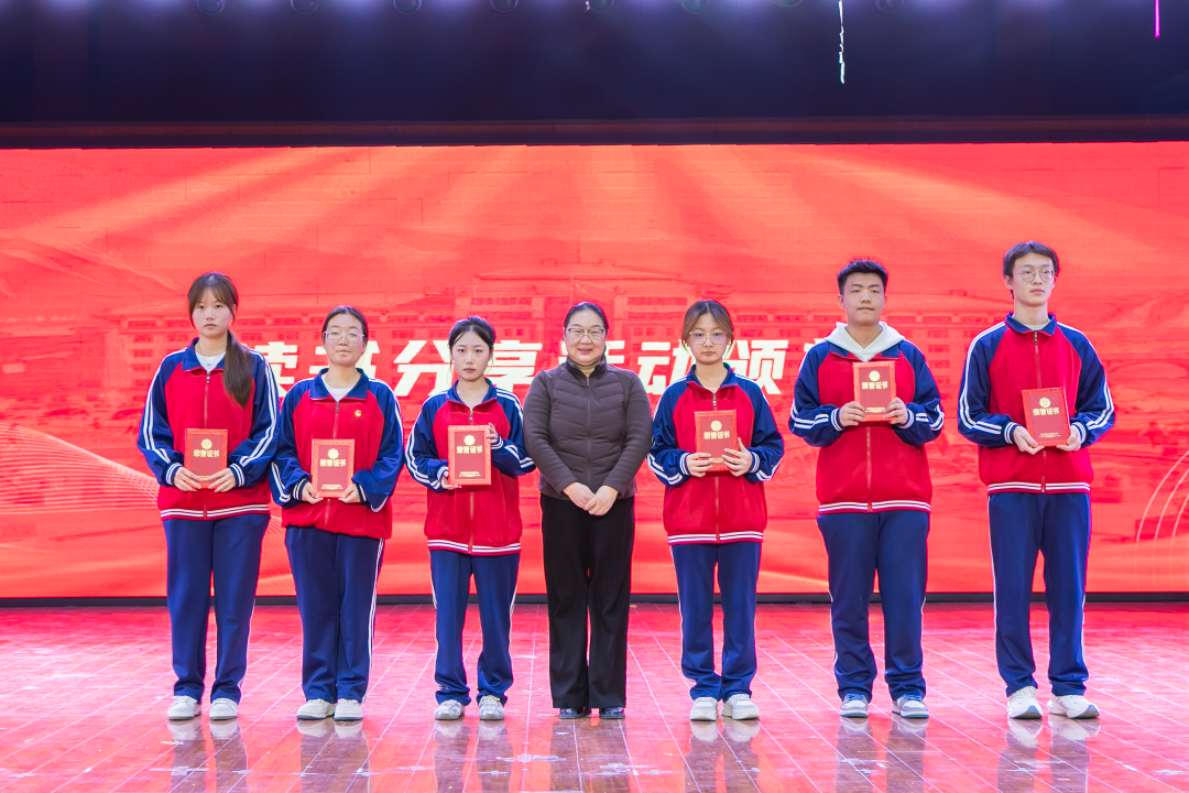 西安思源学院隆重举行“到延安去”·三秦学子圣地行研习成果汇报会