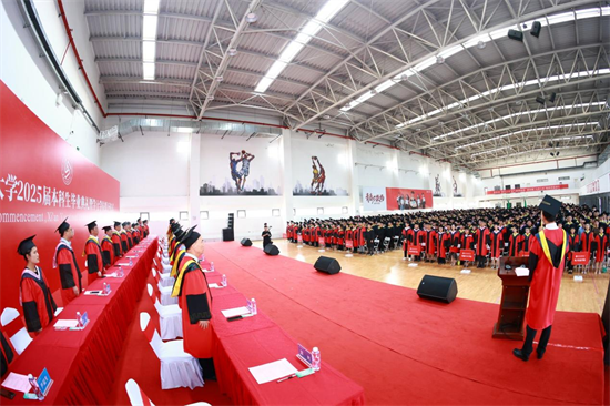 启动引擎·智驾人生！西安汽车职业大学举行2025届毕业典礼！1.png