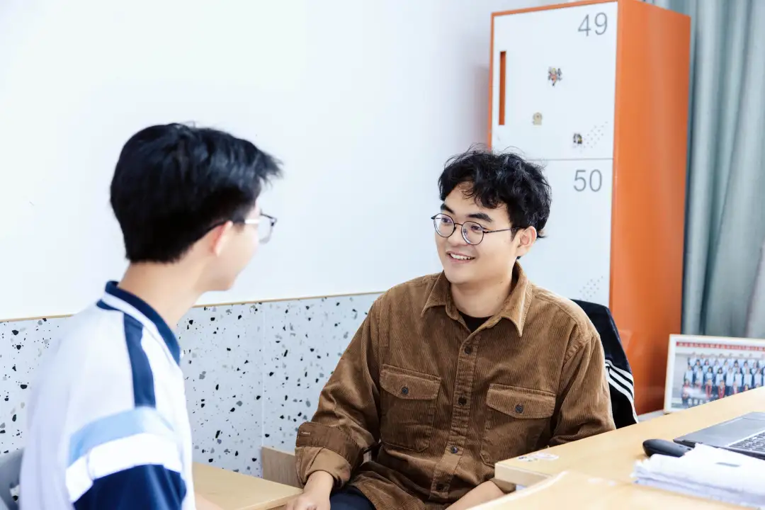 西安现代综合职业高中曹柏瑞在2025“朱雀杯”上荣获了全国二等奖。